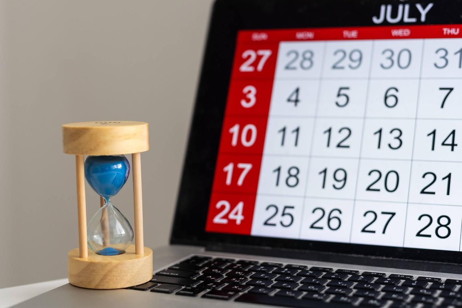 Timer With Calendar On Laptop